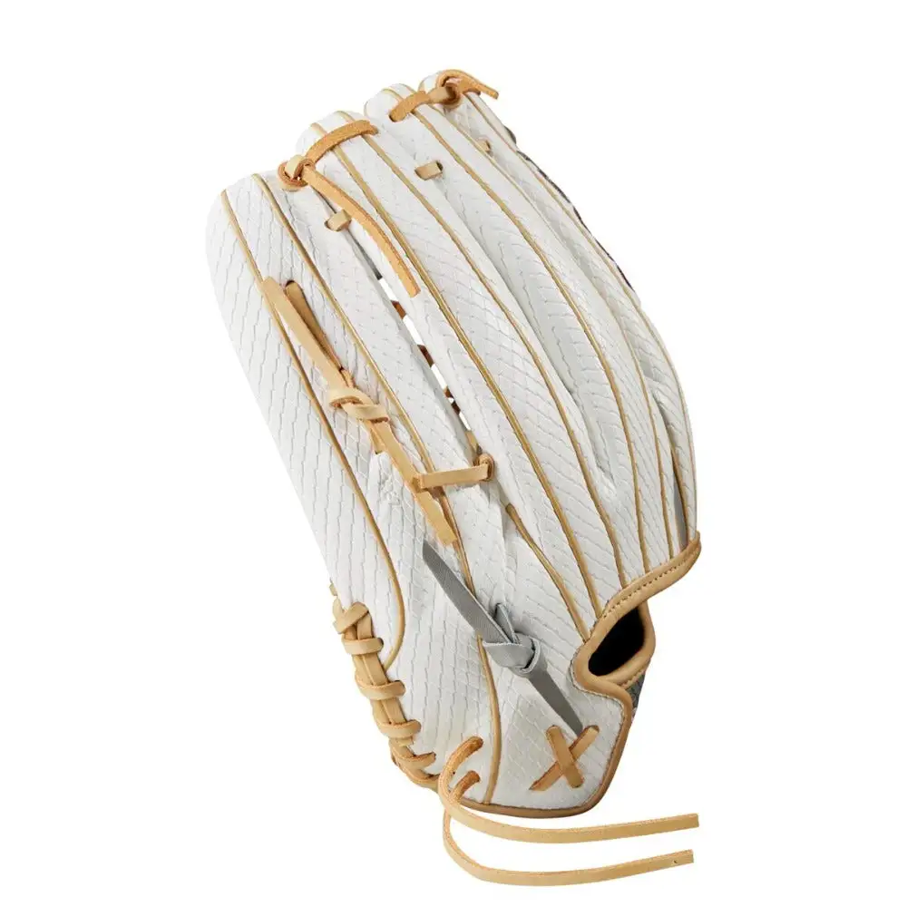 Wilson A2000 Fastpitch T125SS 12.5 Inch Softball Outfield Glove 6 Wilson A2000 Fastpitch T125SS 12.5 Inch Softball Outfield Glove - Image 4