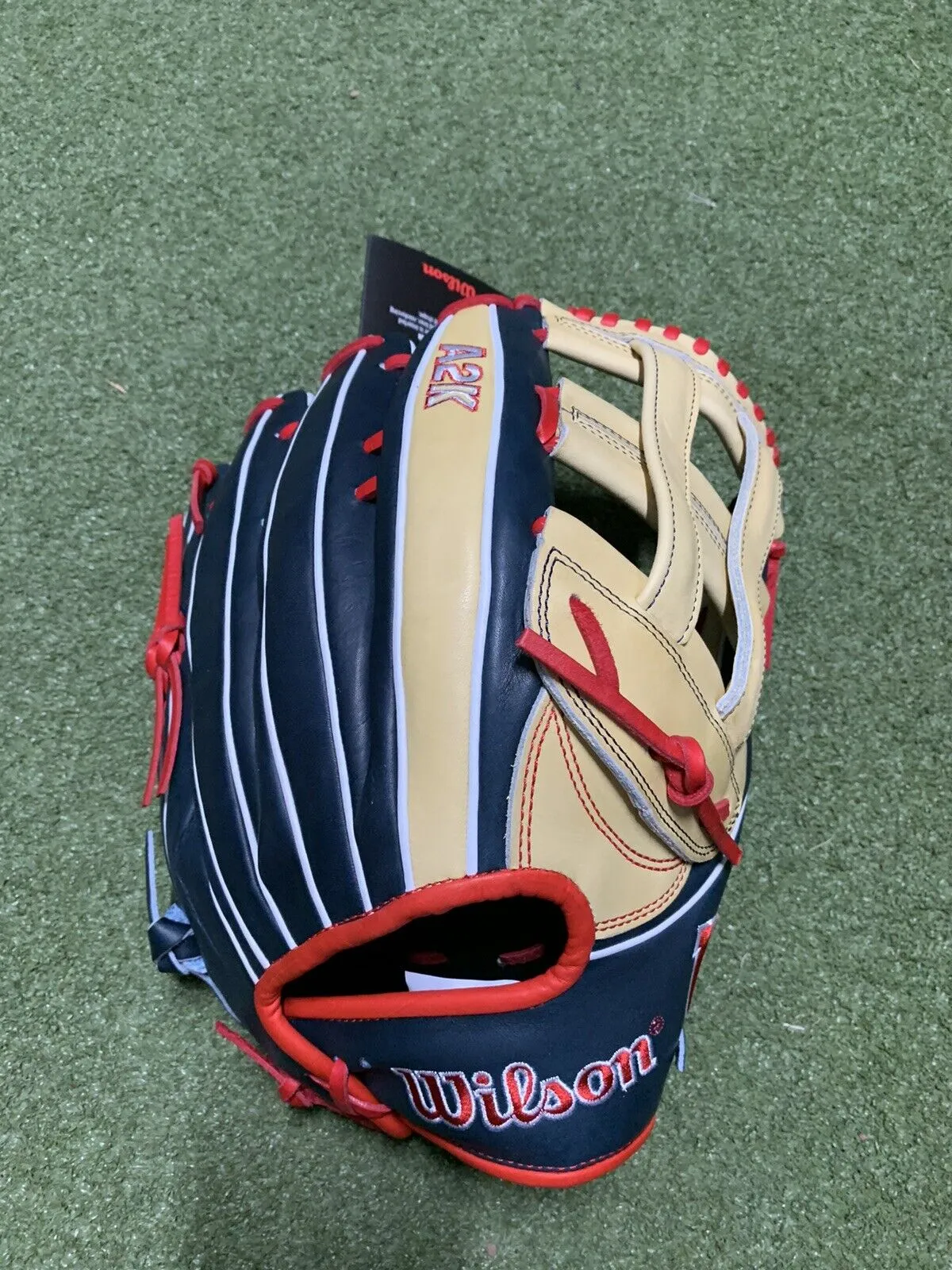 BB GLOVE WILSON A2K JUAN SOTO 12.75 BS23 9 BB GLOVE WILSON A2K JUAN SOTO 12.75 BS23 - Image 7